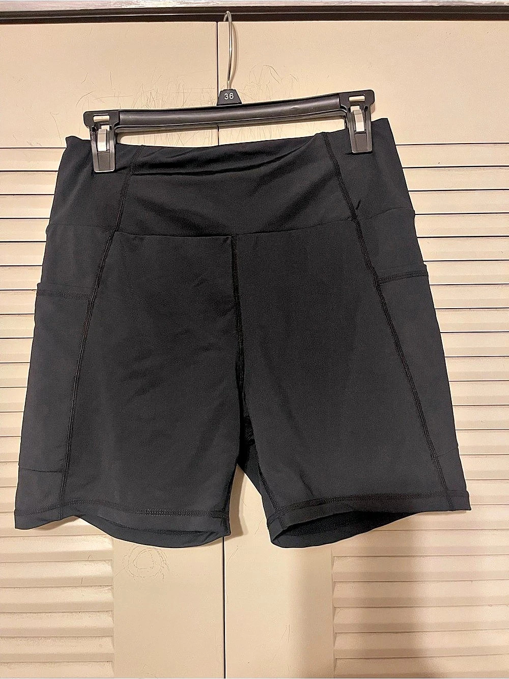 Women's Black Athletic Shorts Size Medium Like New